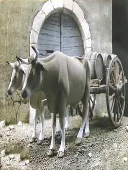 1/3254 мм имате две крави не на превозното средство и Бъчви, Играчка Модел От Смола Миниатюрен комплект в разглобено формата на неокрашенный