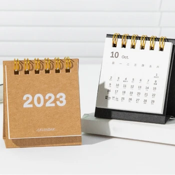Календар на 2023 година с 01/2023 по 12/2023 На бюрото Месечен календар-планер за ученик, учител, ежедневно месечно планиране