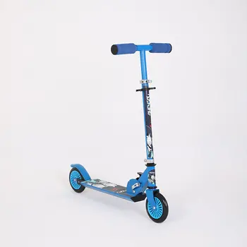 Детски скутер може да се вдигне и да се прибират, при скутер има две колела за разходки и спорт, крак скутер