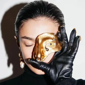 Френска Реколта брошка-капка във формата на дяволския очите си с преувеличени златно покритие на половината лице за жени и момичета, Метална жени, Креативни бижута 2024 Г., Новост