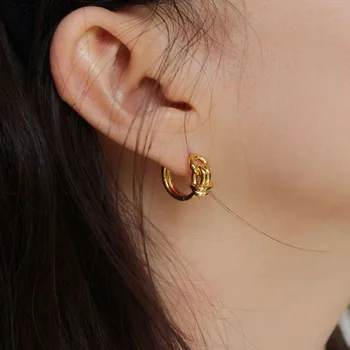 Корейски Японски Популярната марка Елегантен, Изискан пиърсинг, Един чифт Златни обеци във формата на възли за жените, Нови висулки, бижута за уши, подарък за парти